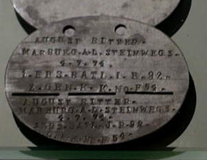 Wehrmacht Erkennungsmarke – Militaria Nachlass Ankauf Original Wehrmacht Erkennungsmarke mit persönlichen Daten eines Soldaten – Ankauf von Erkennungsmarken, Ausrüstung und Militaria Nachlässen